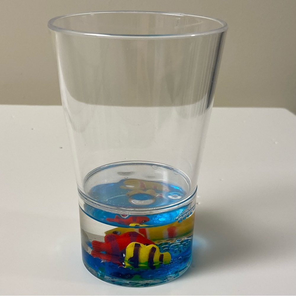 Glass with Fish that swim around when you shake it